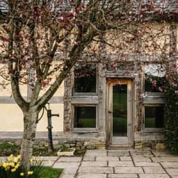 Hall House — photo 10