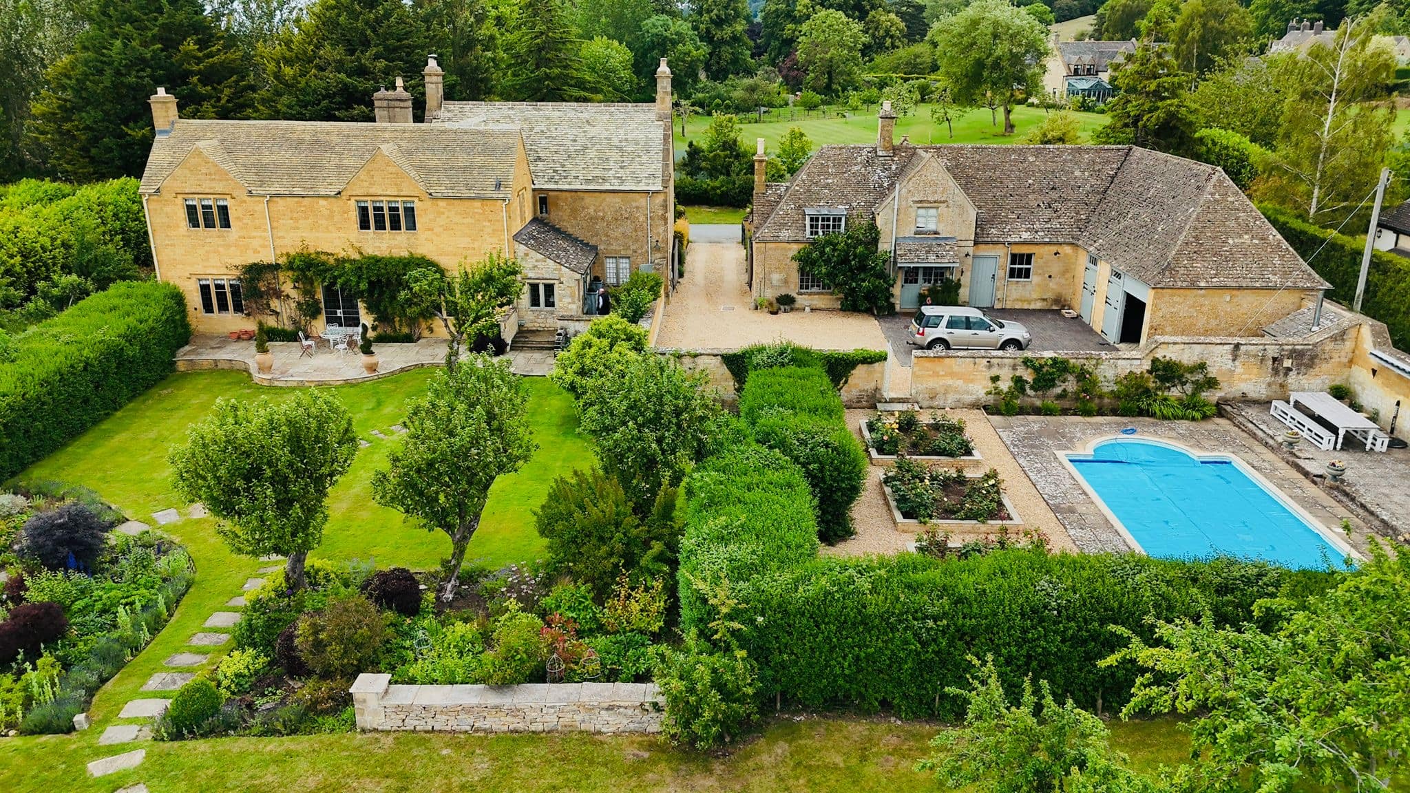 Brookside Lodge